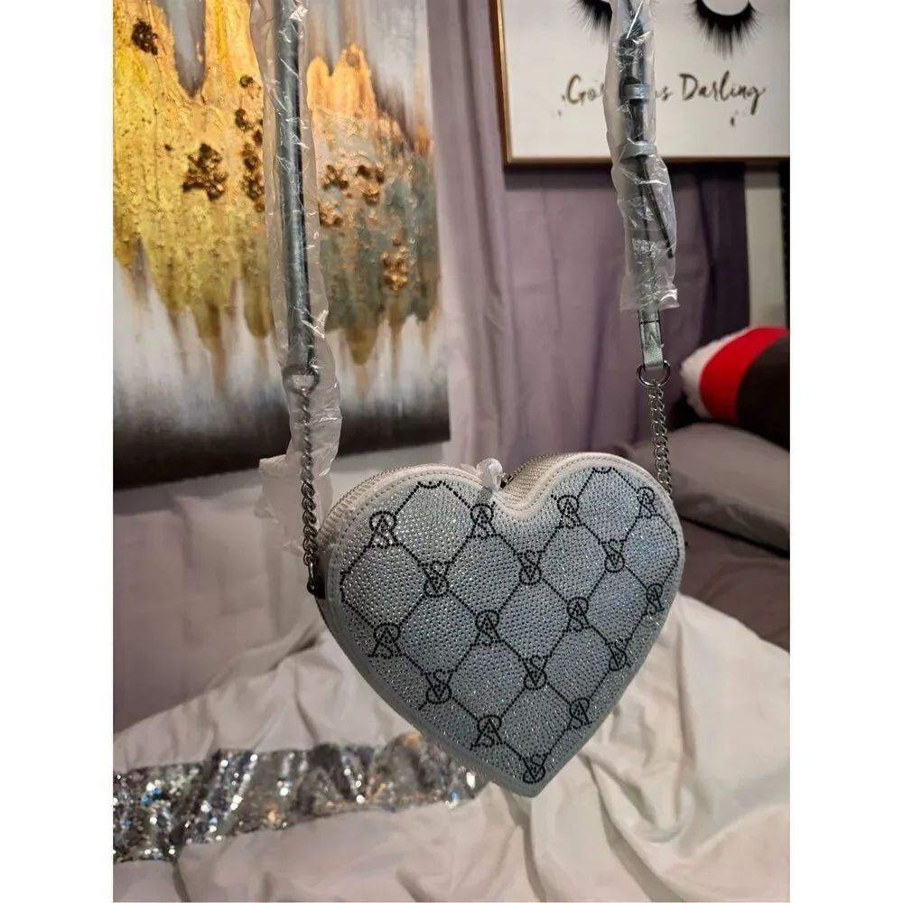 Victorias secret VS the Victoria top zip rhinestone logo heart diamond crossbod - Picture 2 of 5
